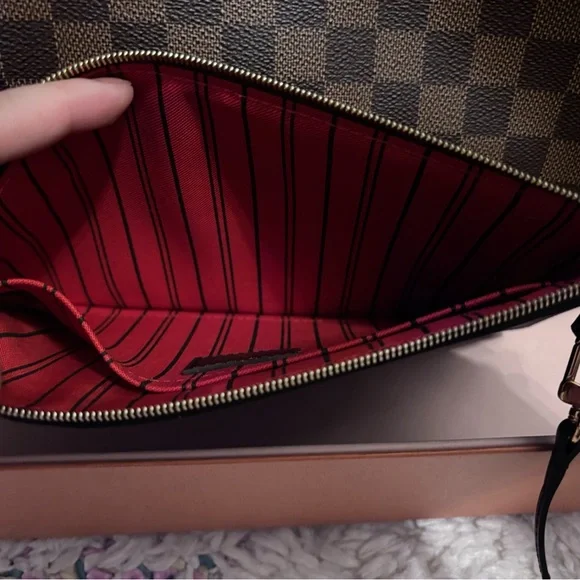 Louis Vuitton Neverful MM - Picture 8 of 13